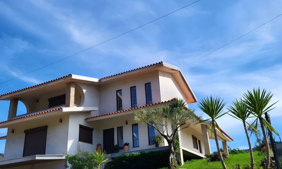 Cedrim House | Casa De Santo Amaro with Mountain View, Pool, Wi-Fi, and Air Conditioning