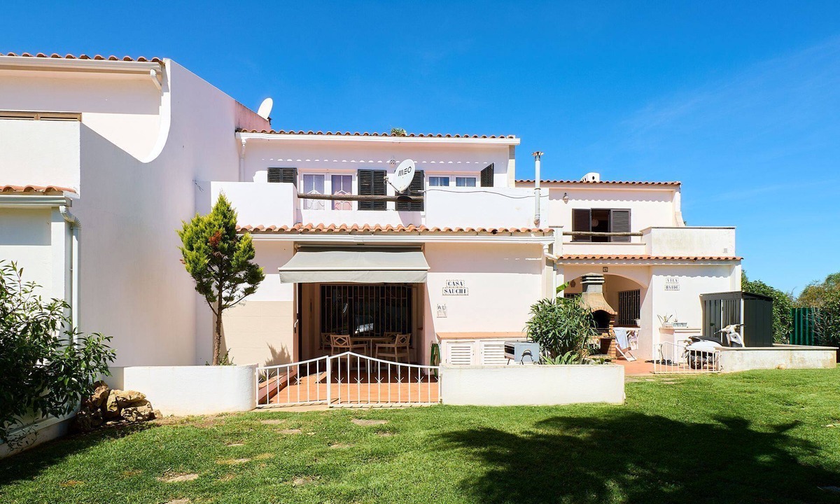 Castelo House | Casa Sauchi with communal pool – newly renovated
