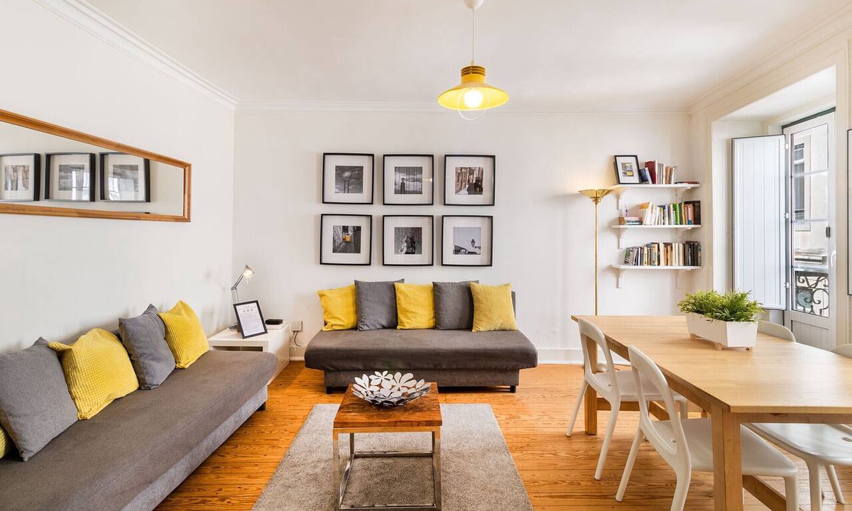 Encarnacao Apartment | Central Bairro Alto 3E by Central Hill