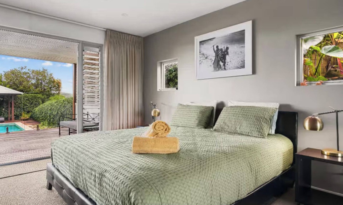 Wamberal Bed & Breakfast | Charming King Bedroom - Pool View - Walking Distance to Beach & Golf Course.