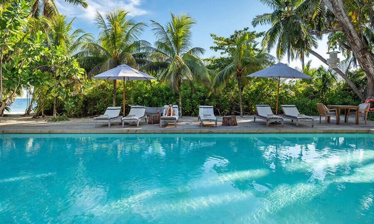 Glacis Apartment | Charming Room With Tropical Terrace