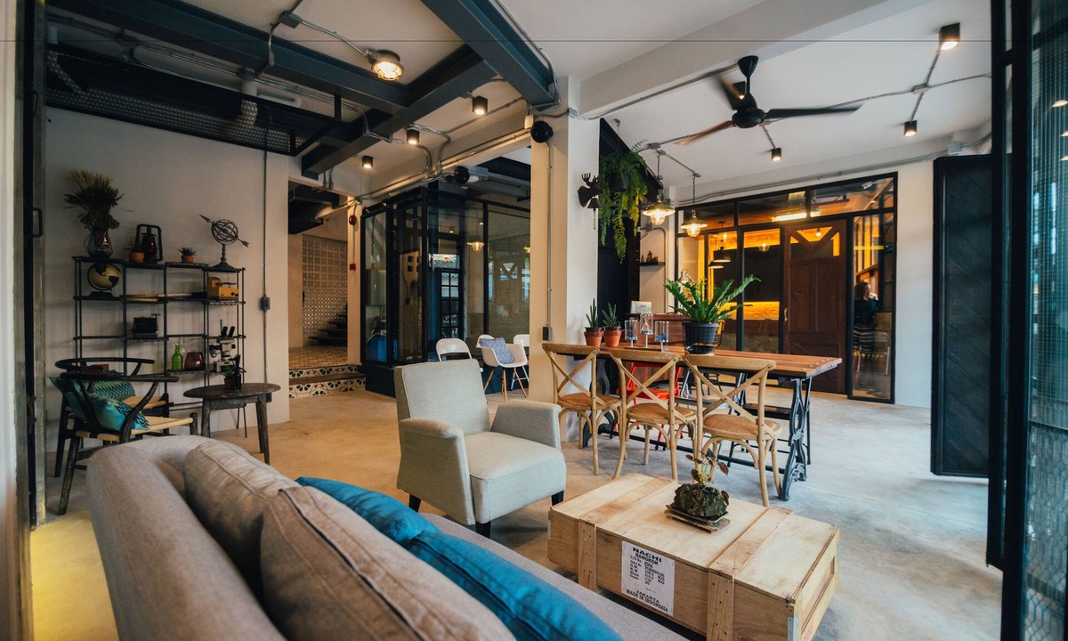 Chanthanimit Hostel | Chernchan Hostel