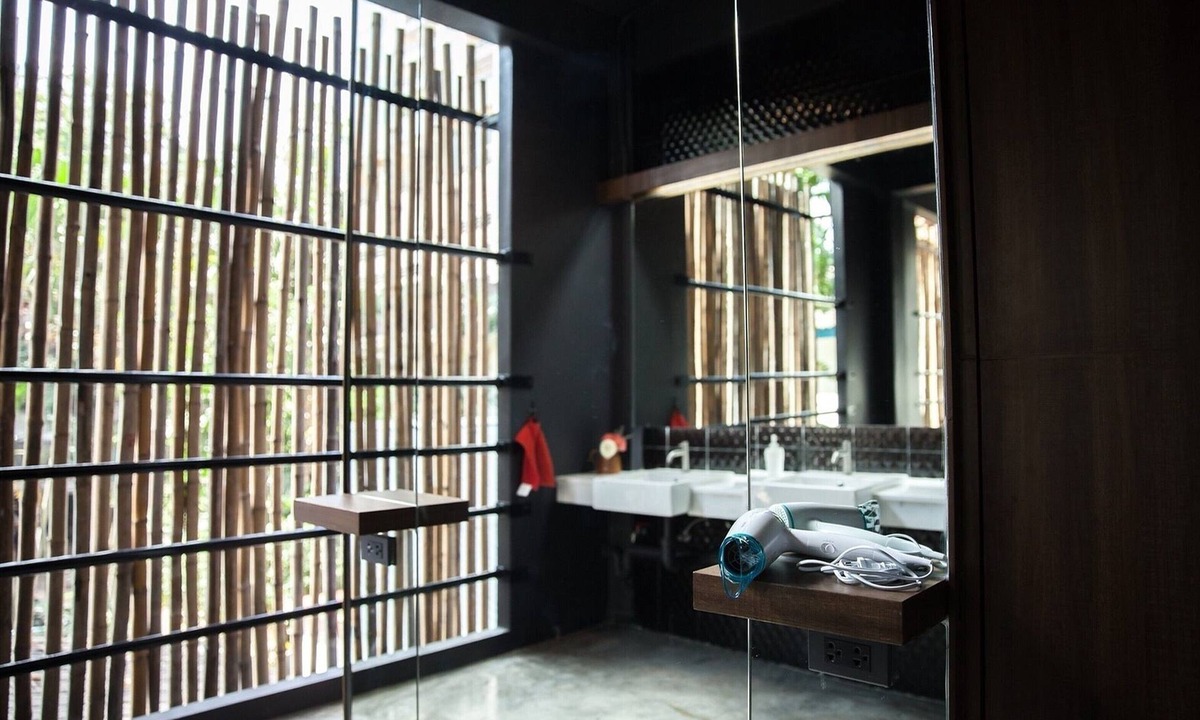 Embassy District Hostel | Cloud on Saladaeng Silom Hostel Bangkok