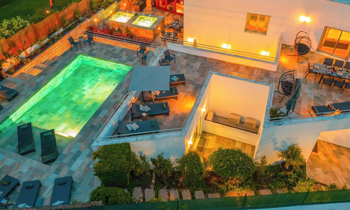 Armacao de Pera Villa | Comfort & fun w/pool & games area