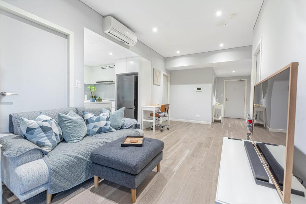 Wentworth Point Apartment | Comfy Designed 2BD w near Bennelong Bridge