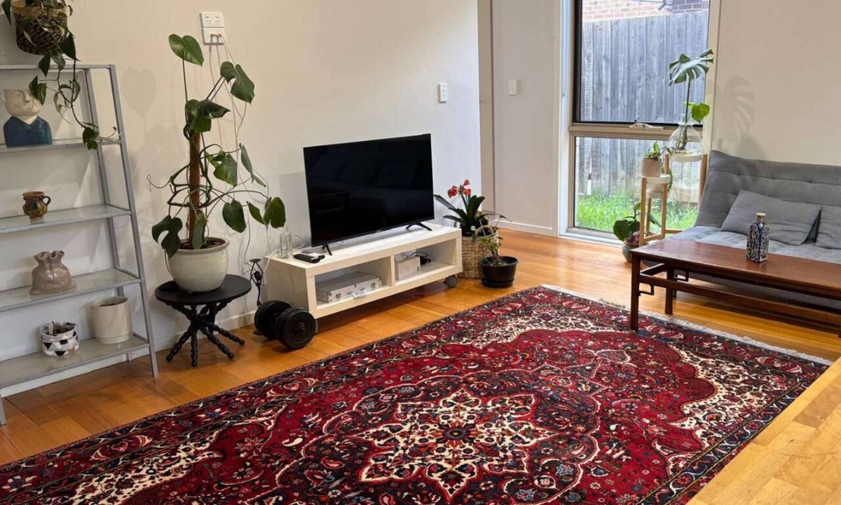 Heidelberg Heights Apartment | Cozy 2BDR Ivanhoe Unit with Modern Amenities
