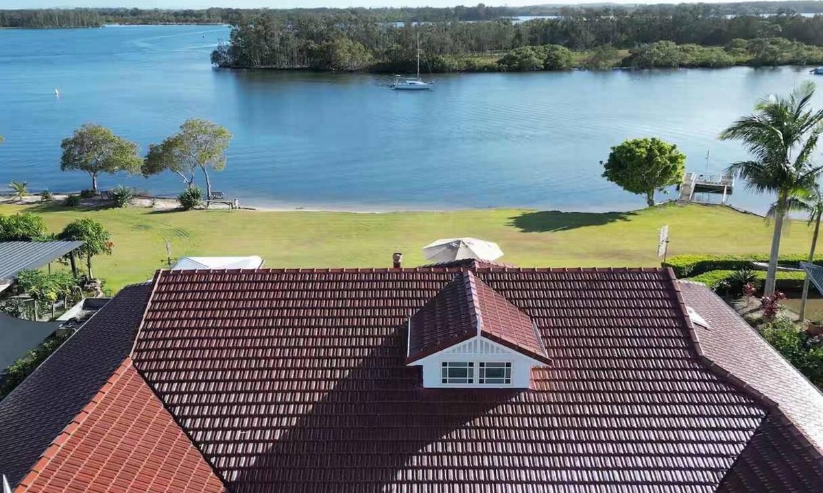Yamba House | Crystal Palms Retreat - Oceanstays - Riverside