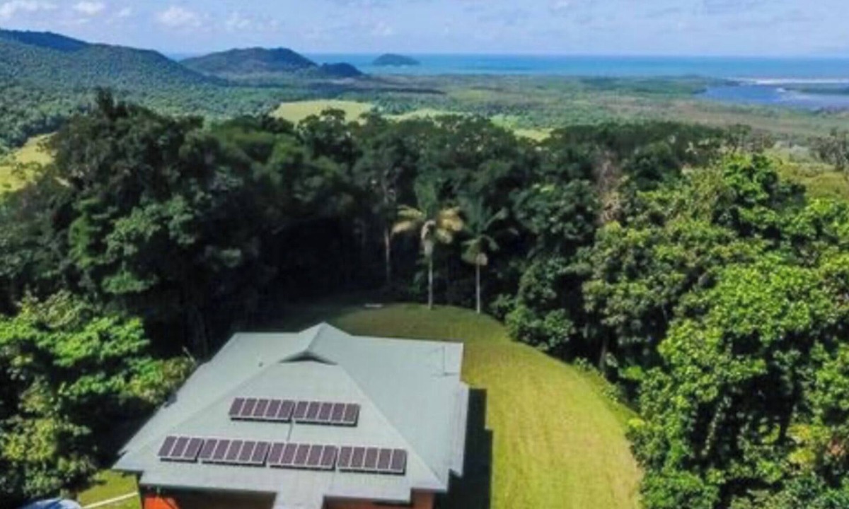 Kimberley House | Daintree Private Escape is on 87 acres. Privacy fit for a Hollywood Movie Star!