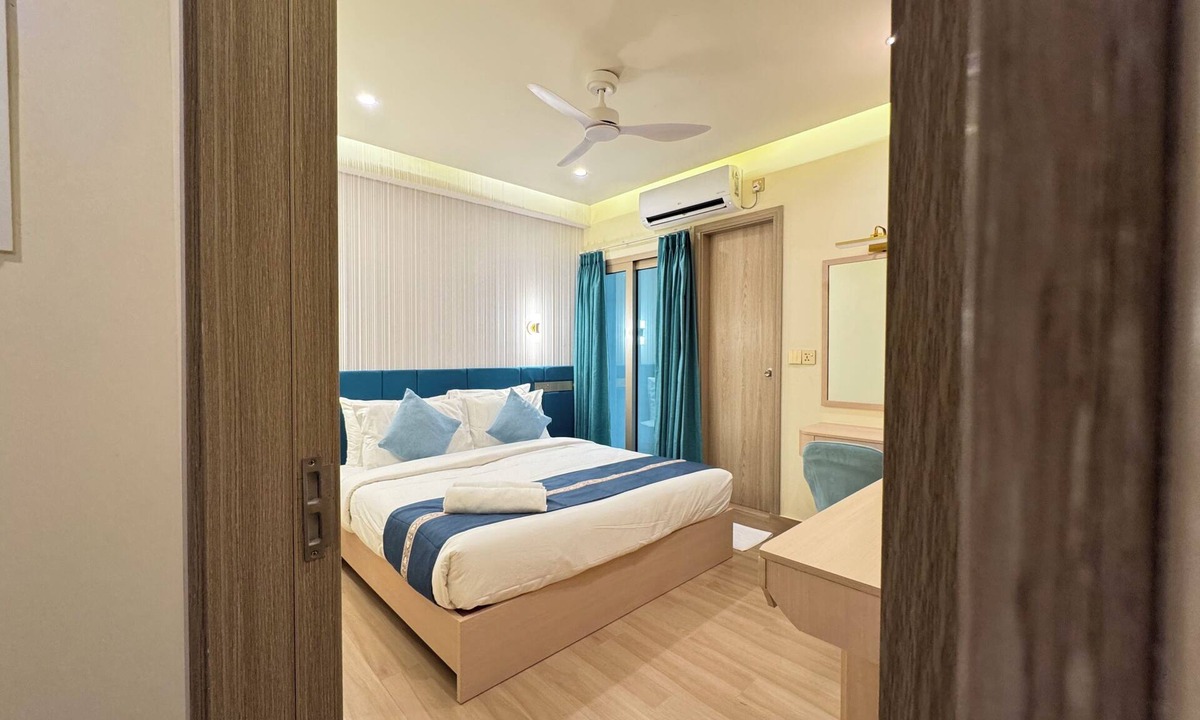 Male Apartment | Deluxe Beach-view Room with Balcony