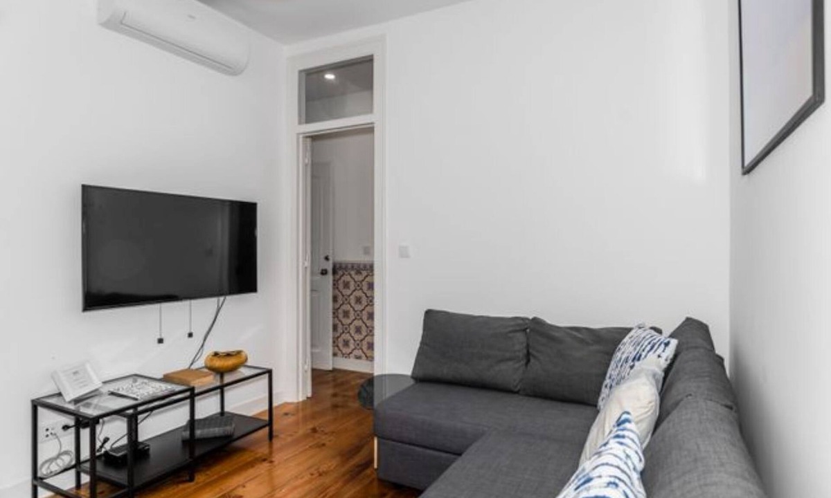 Pena Apartment | Downtown Castle and River View Apartment