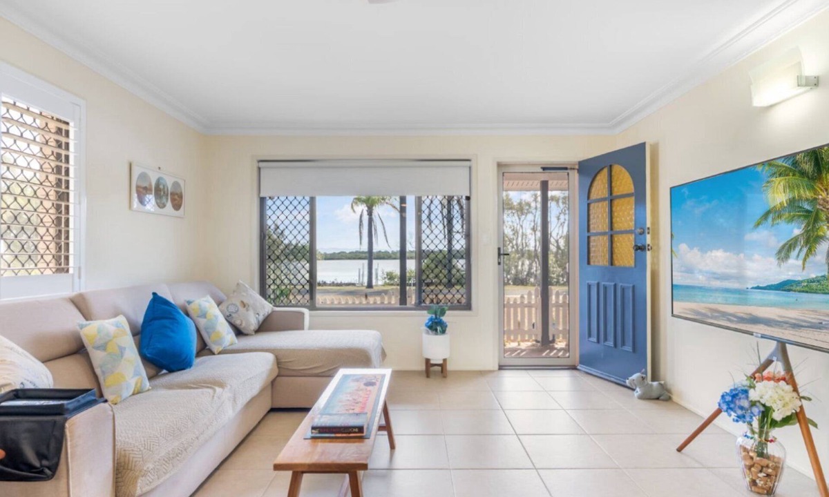 Beachmere House | Driftwood at Beachmere