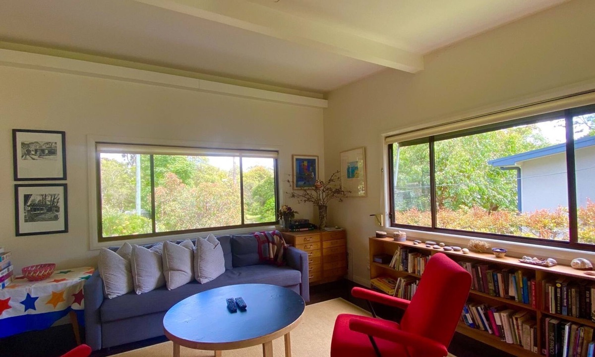 South Durras House | Durras Cottage - Pet friendly Holiday Home