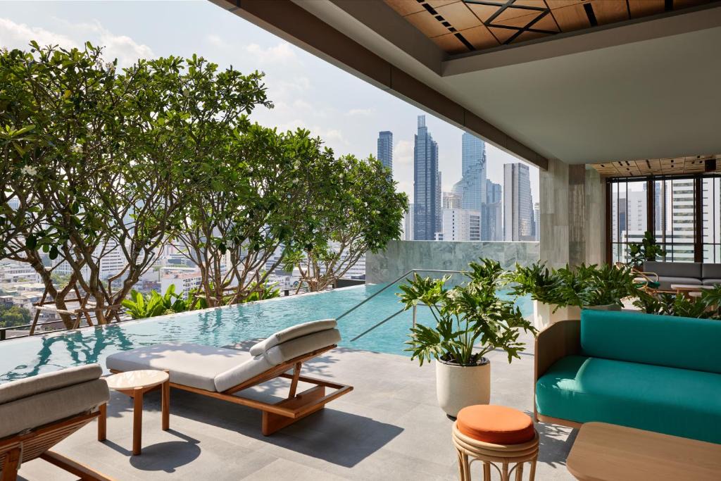 Si Phraya Hotel | dusitD2 Samyan Bangkok