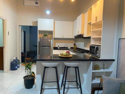 Kalipuro Villa | eHouse