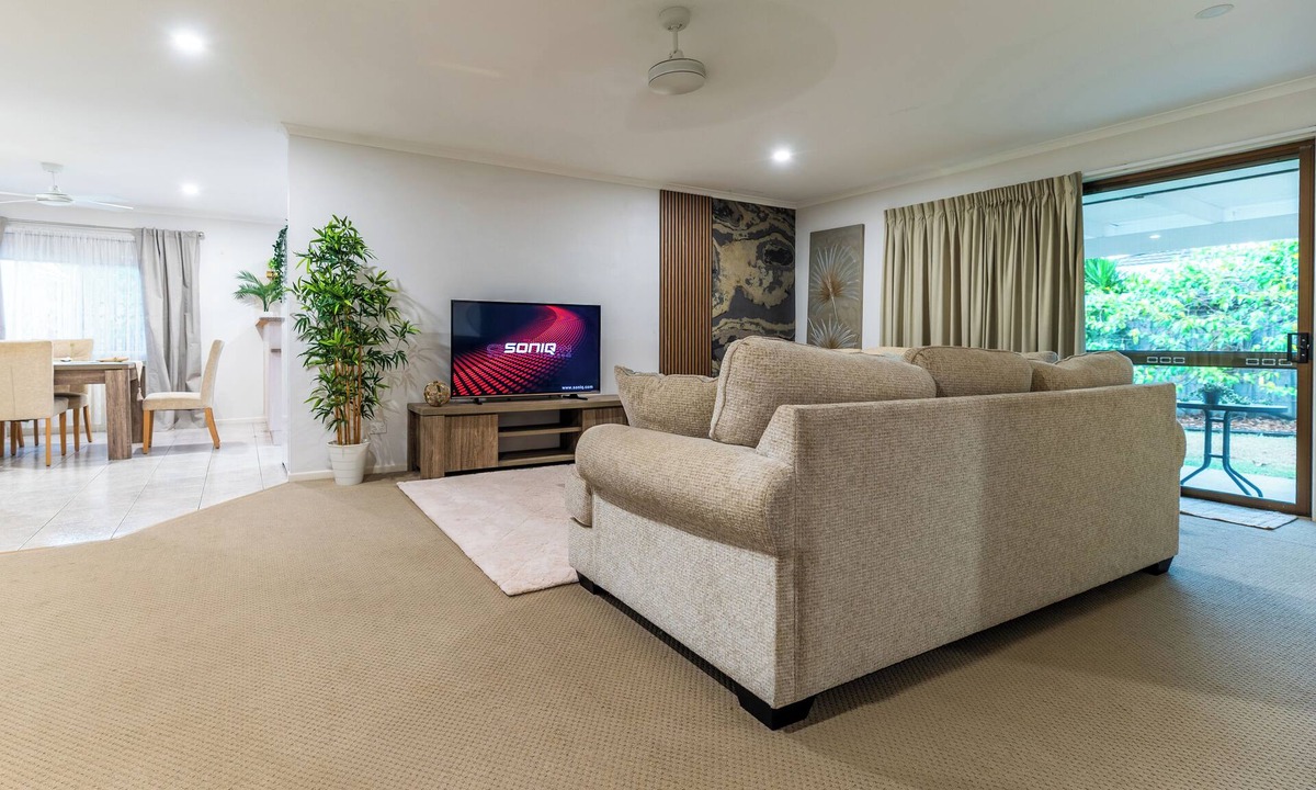Mount Warren Park House | Entire home in Mount Warren Park, Australia