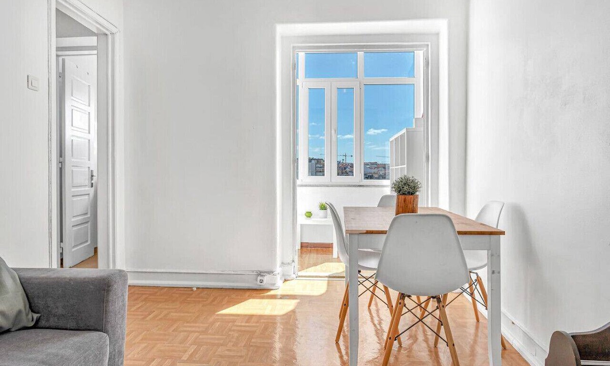 Santa Isabel Apartment | Estrela Panoramic Views by Lisbeyond