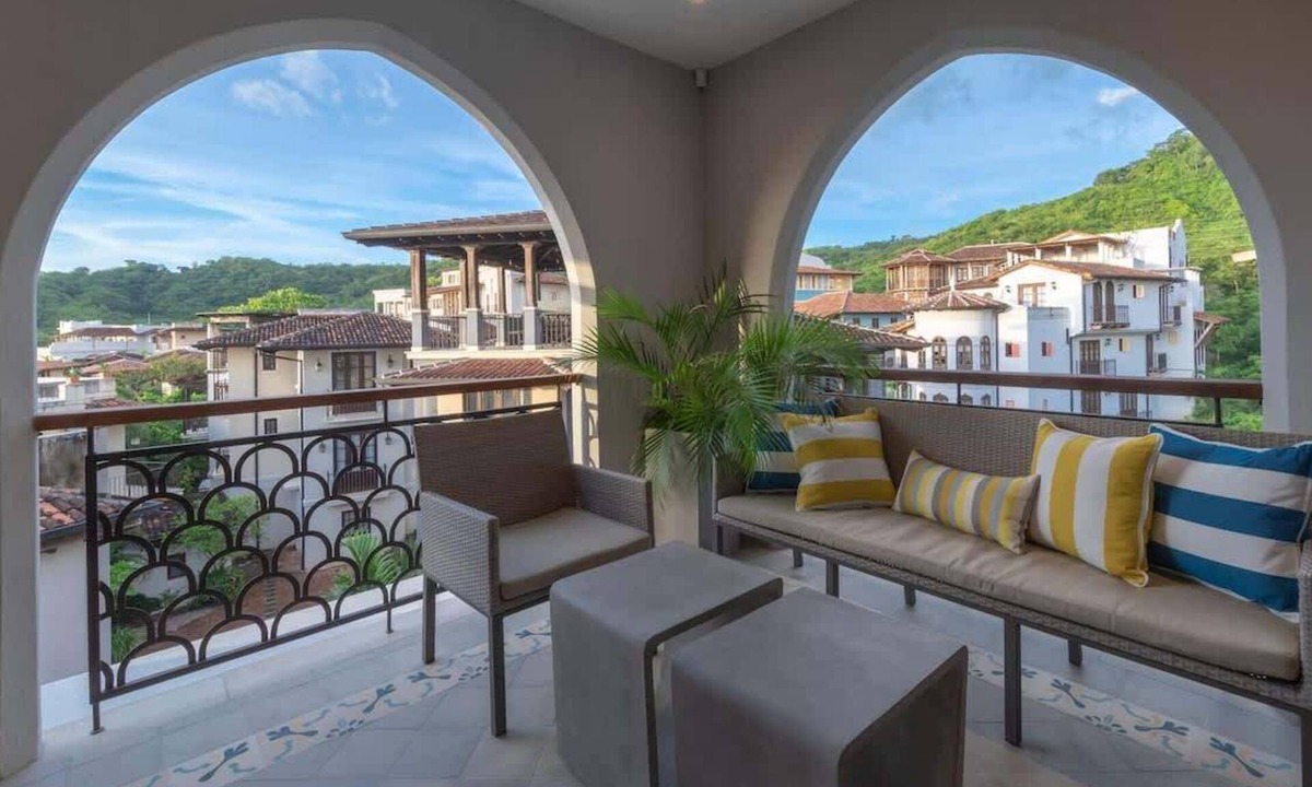 Las Catalinas Condo | Exclusive Beach club access/steps from the beach