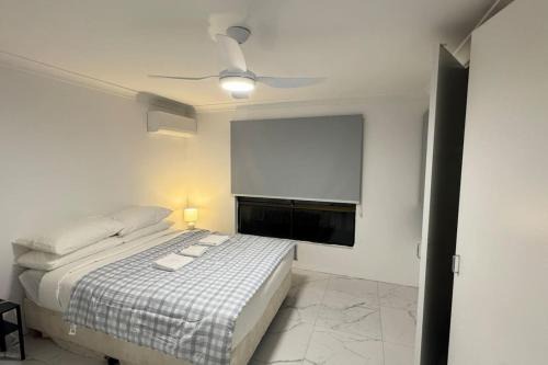 Crestmead House | Family friendly home feel right at home