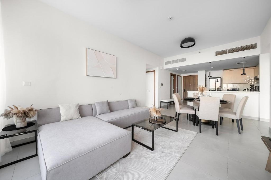 Bur Dubai Apartment | FIRST CLASS 2BR Panoramic Views of Dubai Frame