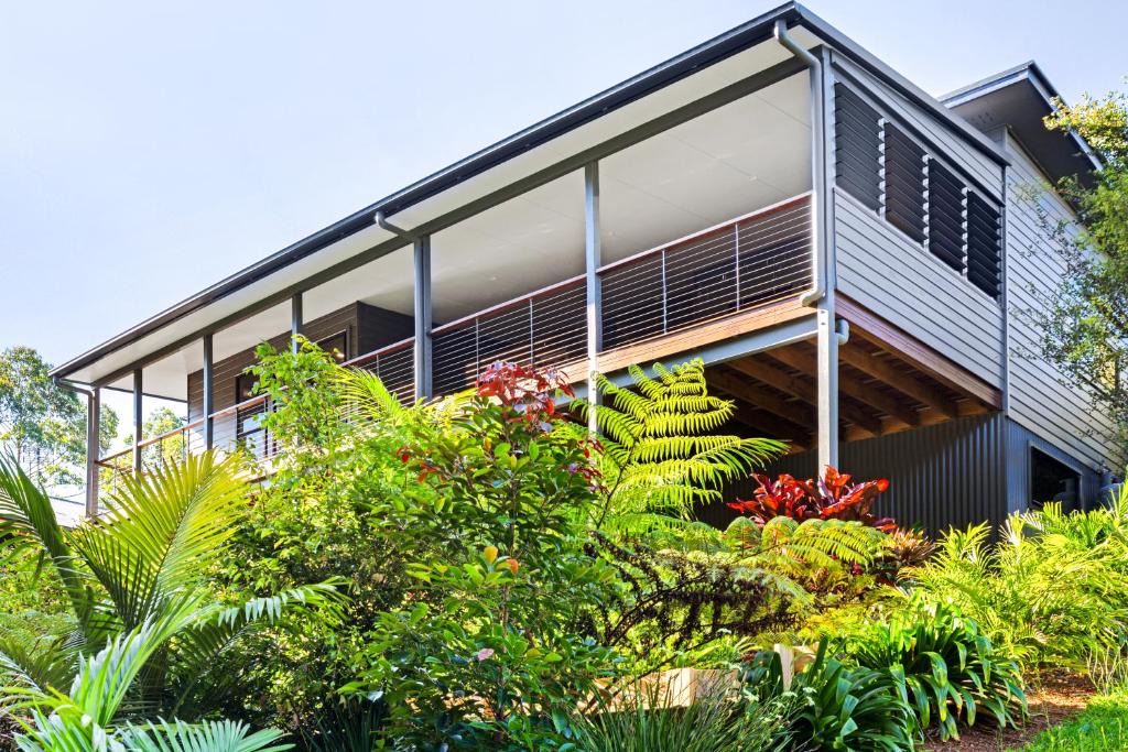 Maleny House | Forest Haven 2 BR Styled Modern Sanctuary at Maleny