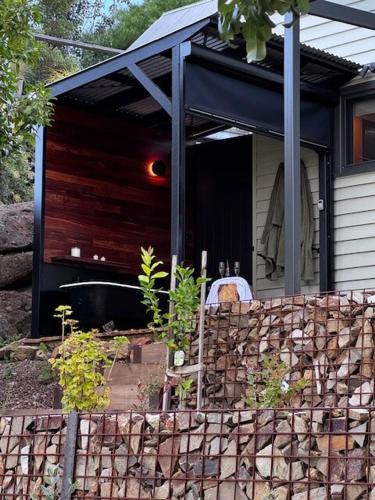 Hepburn Springs Apartment | Forest view apartment Hepburn springs