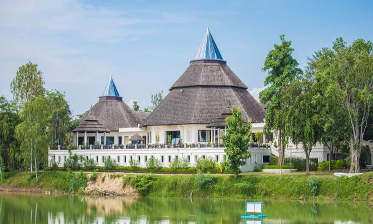 Ban Thi Hotel | Gassan Legacy Golf Club