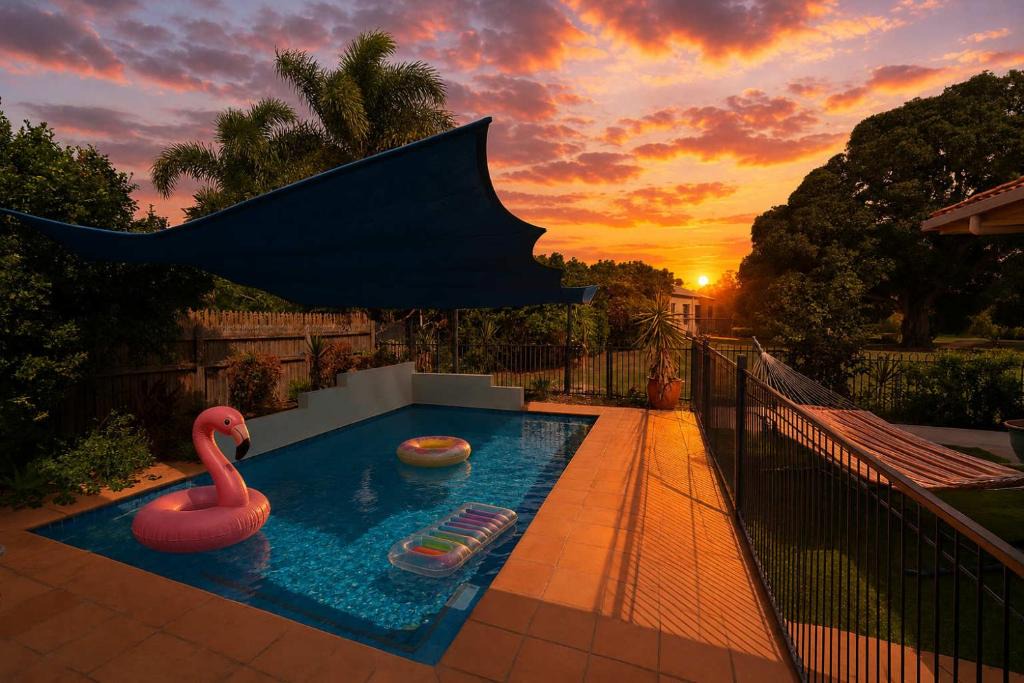 Annandale House | Grand Riverside 5BR 3BA Retreat in Annandale Townsville