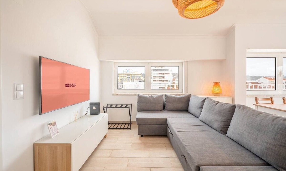 Costa de Caparica Apartment | GuestReady - Sunny Retreat in Costa da Caparica