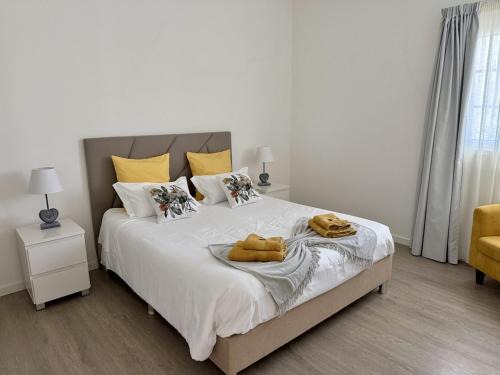 Caloura Apartment | Harmony Deluxe Accommodation