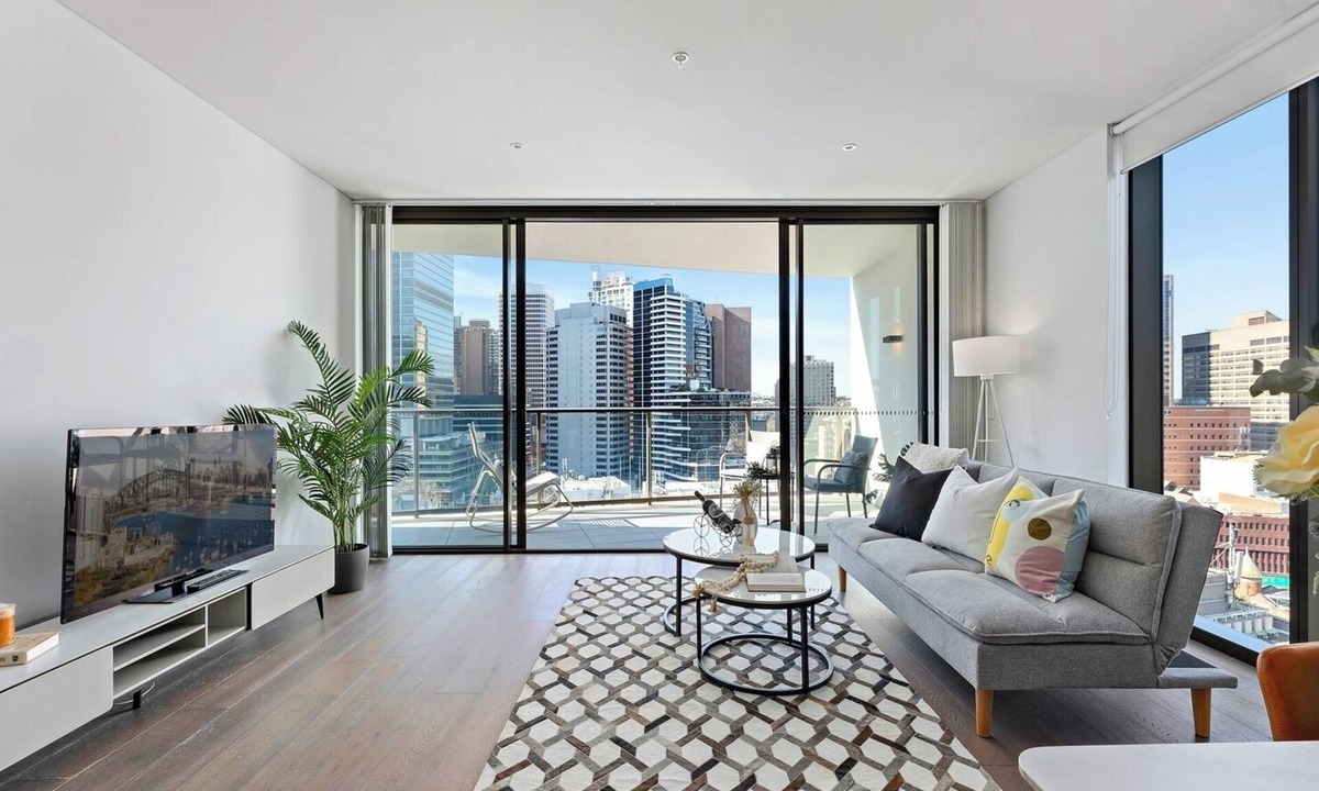 Chinatown Apartment | Haymarket Prime Location Charming 2 Bed