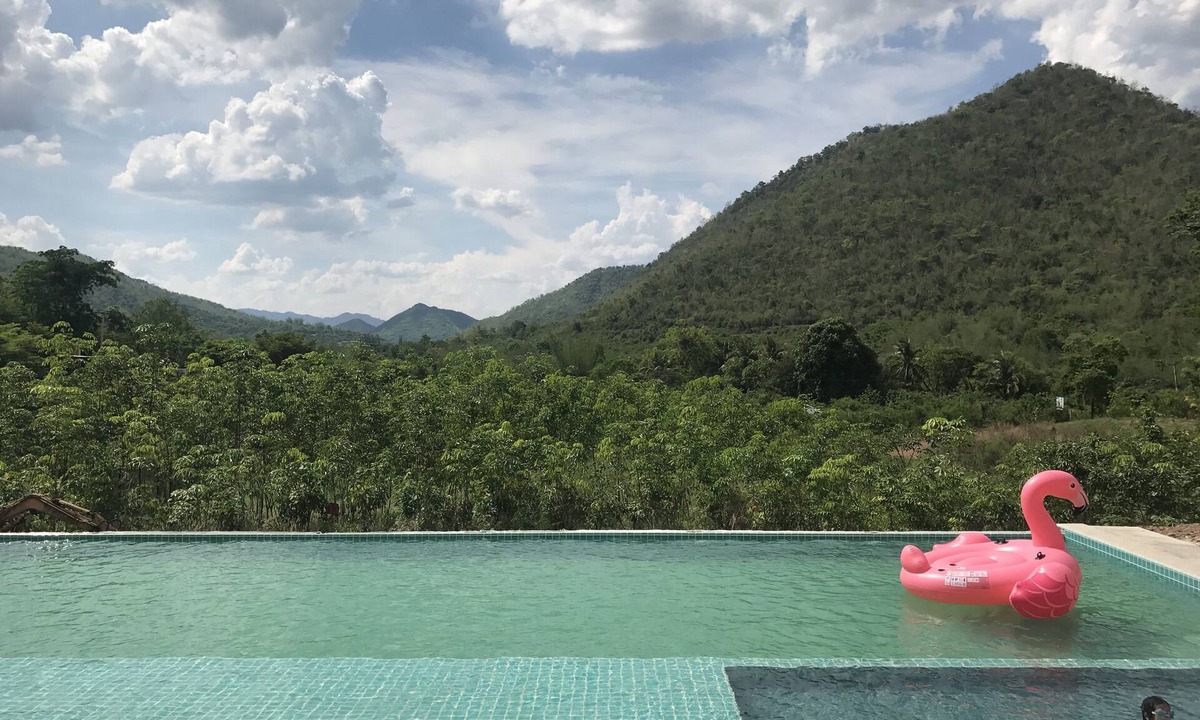 Suan Phueng Hotel | Hi - Scene Resort