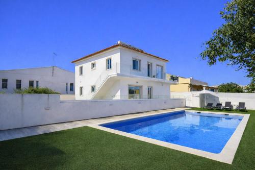 Albufeira Apartment | Hibisco 2 - Shared Pool - 8 Guests - Albufeira