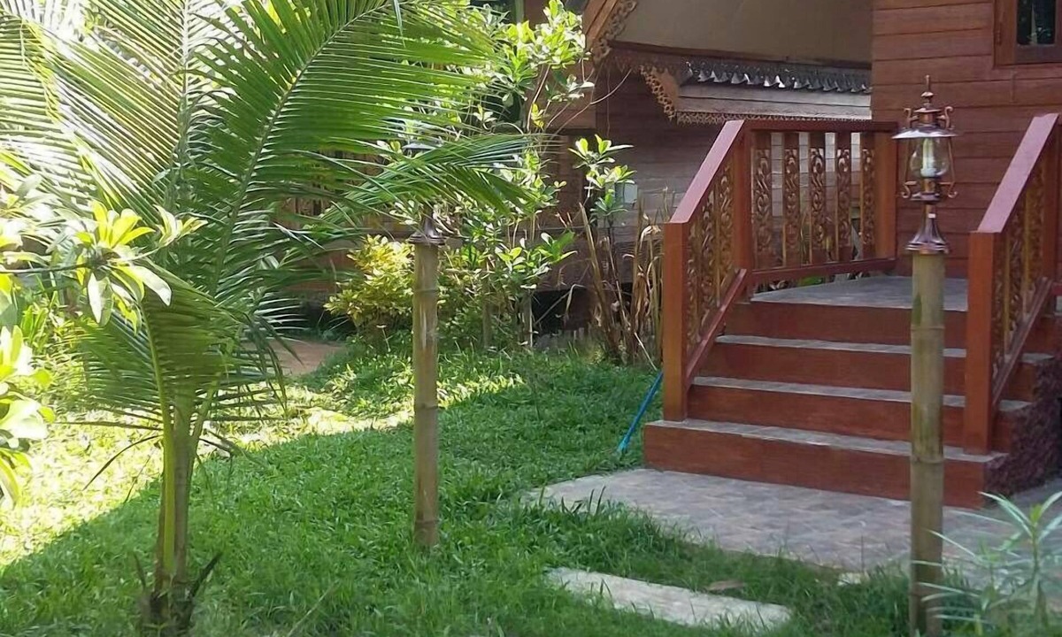 Sila Hotel | Himawari Restaurant & Cottage