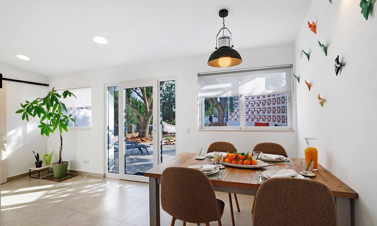 Calicos House | Holiday Home 'Casa A'Venda' with Mountain View, Wi-Fi and Air Conditioning