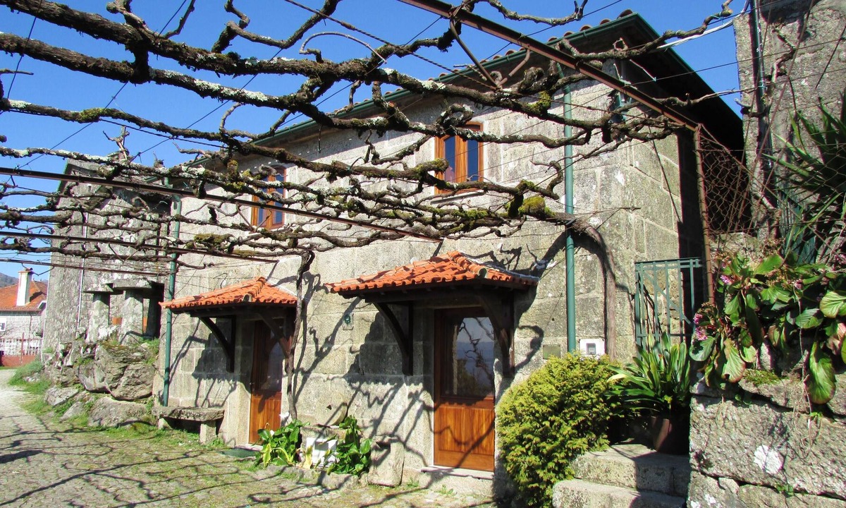 Lindoso House | Homerez - Spacious house for 7 ppl. at Ponte da Barca