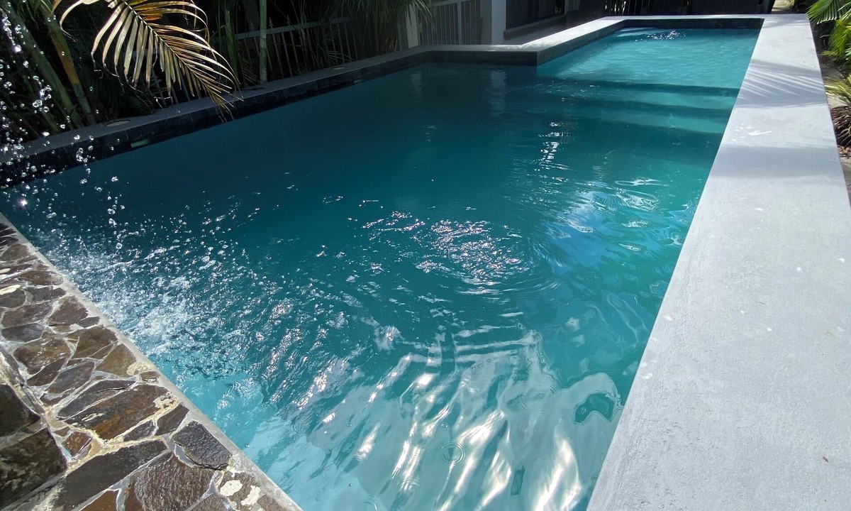 Samara House | House + Guest house, saltwater pool. private and gated. 5 bedroom 2.5 bath