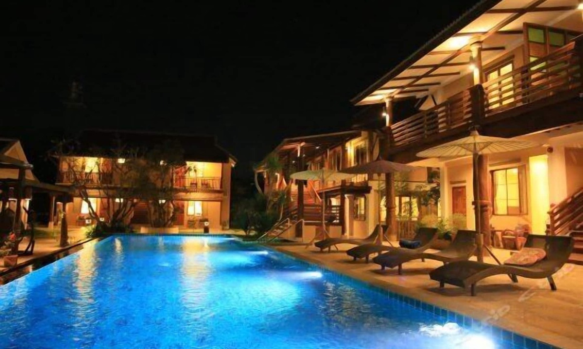 Mae Hia Hotel | HueanKhamHom Resort