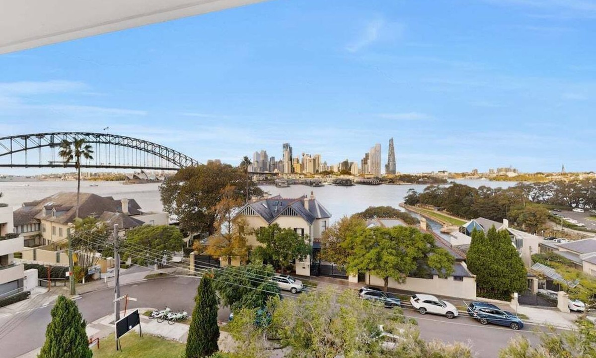 Lavender Bay Resort | Iconic Harbour Bridge & Opera House Views