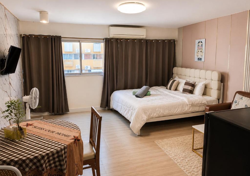 Ban Mai Hotel | IMPACT popular condo c5 แม่ตังค์