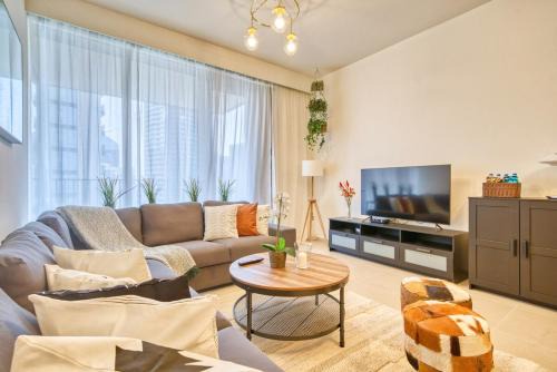 Downtown Dubai Apartment | Incredible Views From This Classy Apt With Terrace