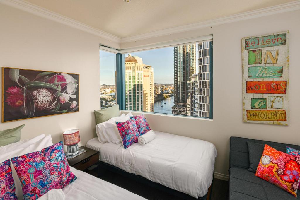 Brisbane Central Business District Apartment | Indigescapes River Views Brisbane Sleeps 6 Includes Carpark