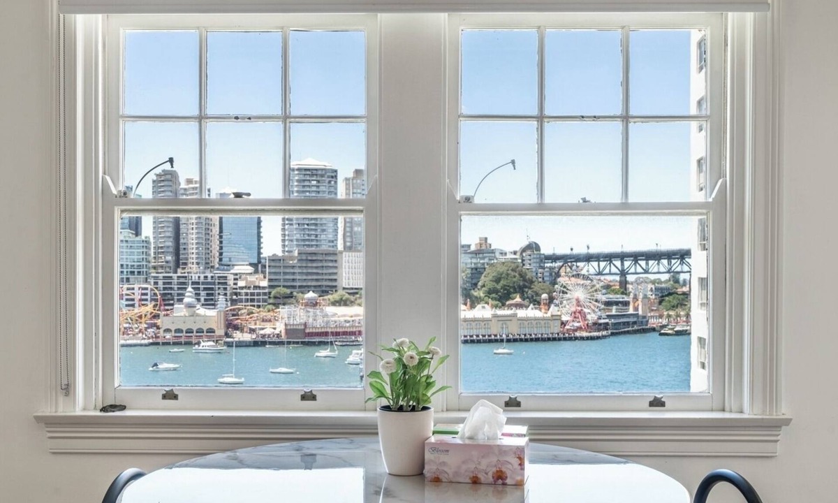 McMahons Point Apartment | KozyGuru | MacMahons Point | Harbour Hideaway