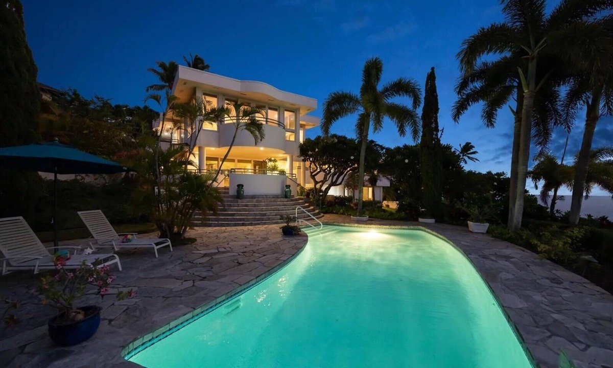 Hawaii Kai House | Large Luxury Home with private Pool and Panoramic Ocean Views