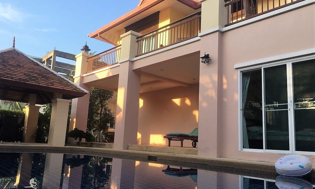 Wang Pong Villa | Large villa with private pool in quiet area