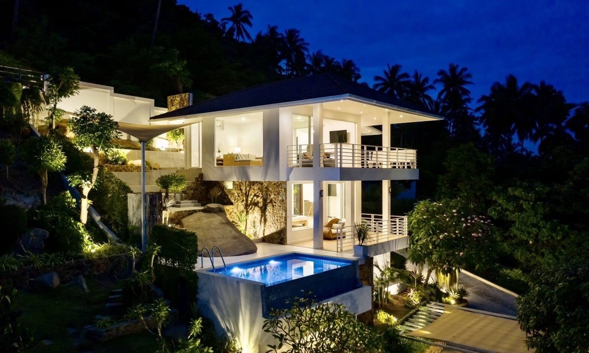 Lamai Villa | Life is yours at this modern & well maintained Sea View Pool Villa.