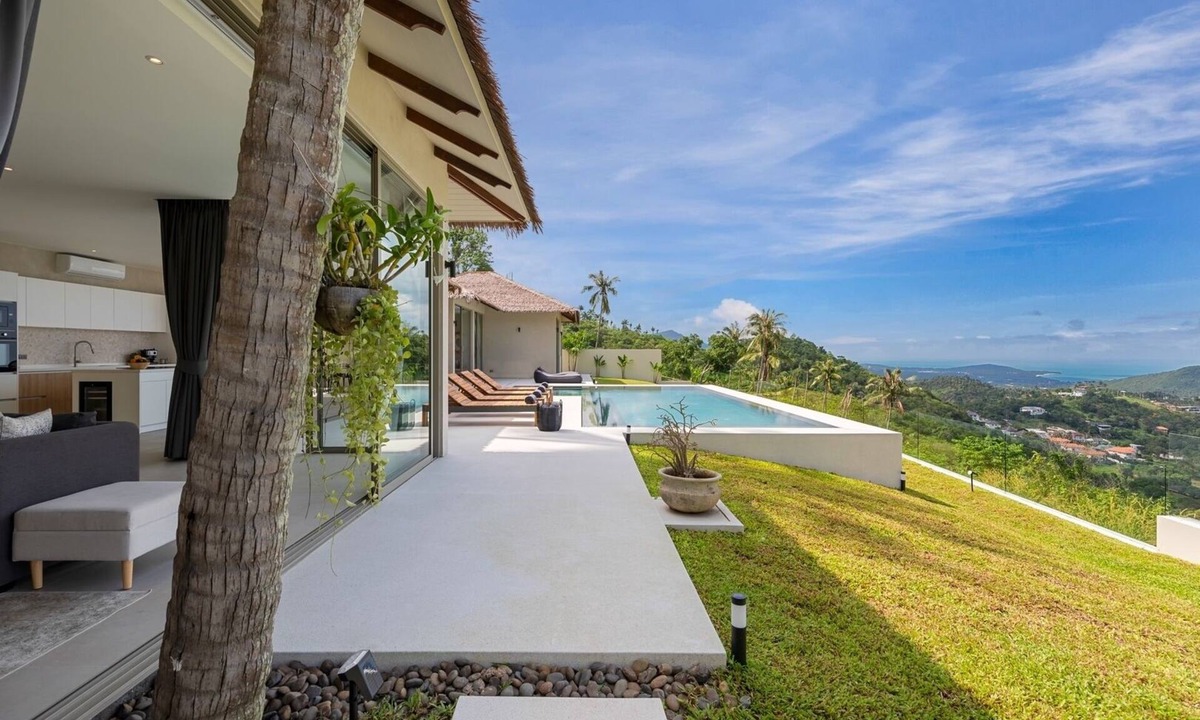 Bophut Hills Villa | Lilly Belle Stunning Bali Style : 2 Bed Pool Villa