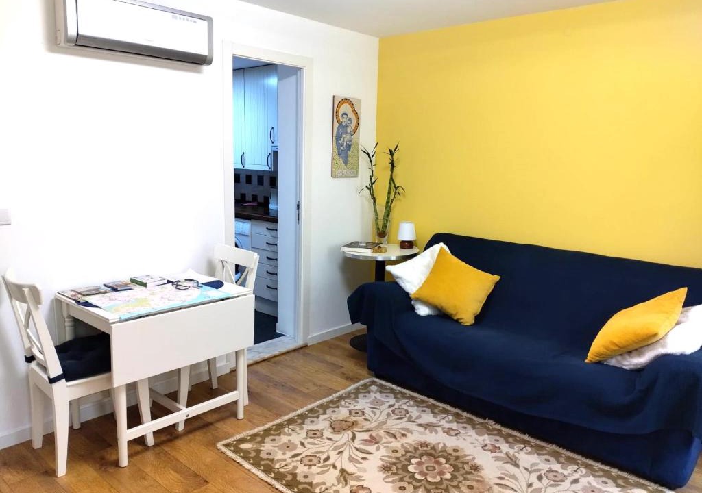 Bairro Alto Apartment | Lisbon Lovers