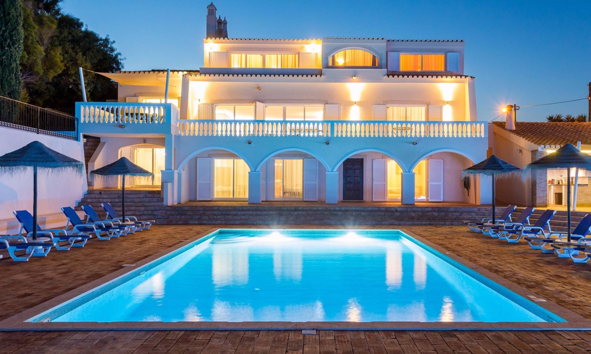 Praia da Luz Villa | LOCATION LOCATION LOCATION !