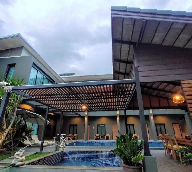 Pa Sak Hotel | Look at Home Lamphun