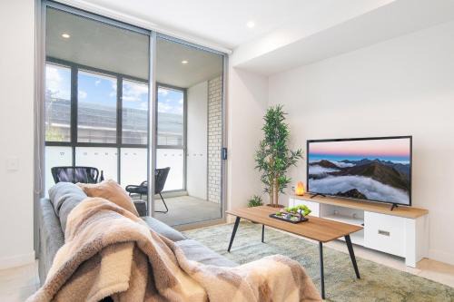 Marrickville Apartment | Lotus Oasis 1BR w Free Parking